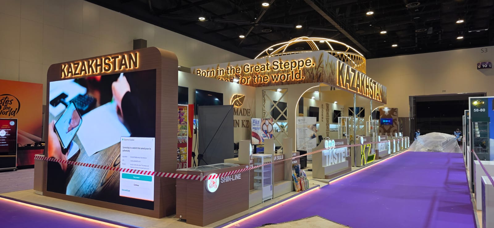 Custom exhibition pavilion stand in Dubai by EGS